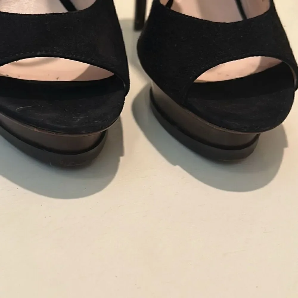 Giorgio Armani Women's 40.5 Black Suede Ankle Strap Cutout Pump Heels Evening
